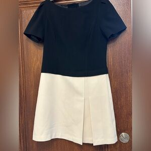 White House Black Market Elegant dress